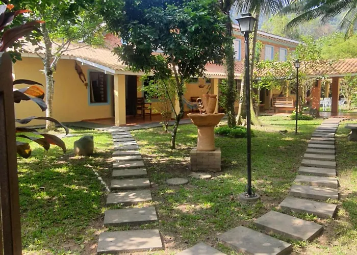 Suítes Quintal de Lázaro 4